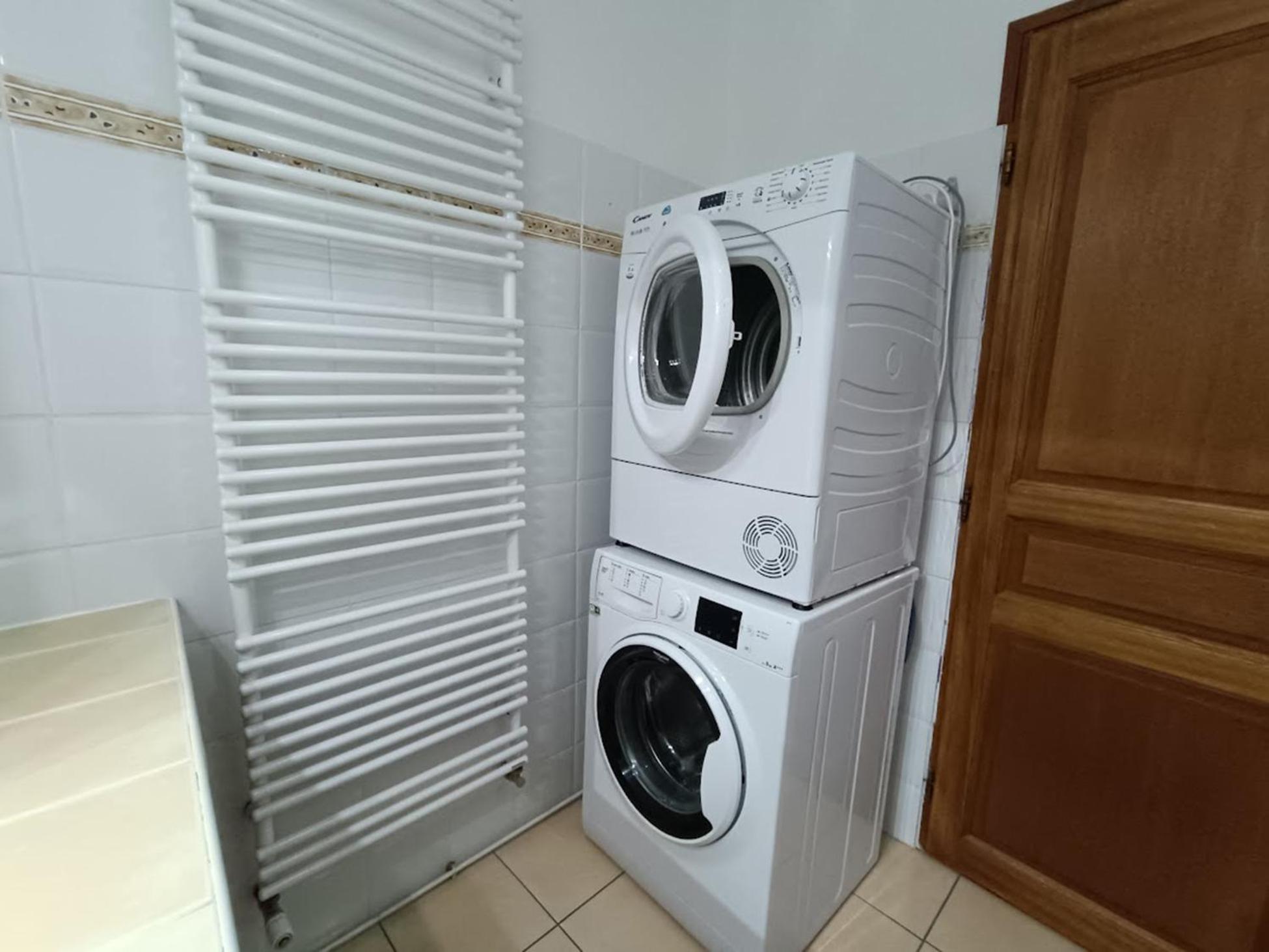 Appartamento Le Petit Cerf, T3, Wifi, Cave Bagnères-de-Luchon Esterno foto